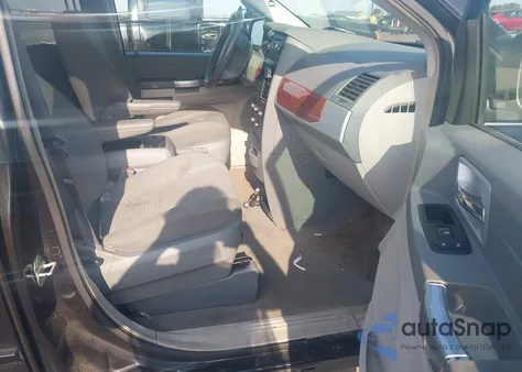 2008 Chrysler Town & Country Touring z USA, uszkodzony, nr VIN 2A8HR54P08R128150